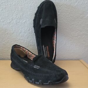 Skechers Black Relaxed Fit Suede Loafers Sz 9